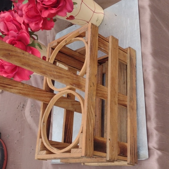 Rustic Wooden Bottle Holder&Pair of Cases With Flowers - Picture 2 of 3